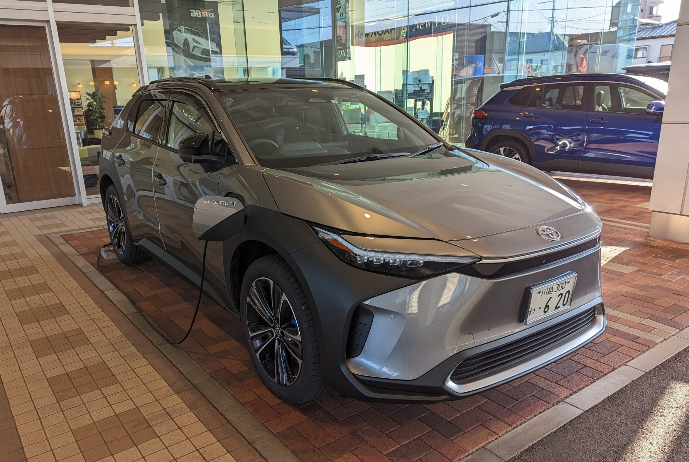 TOYOTA bZ4X エレクトリックライフ ElECTRICLIFE.JP