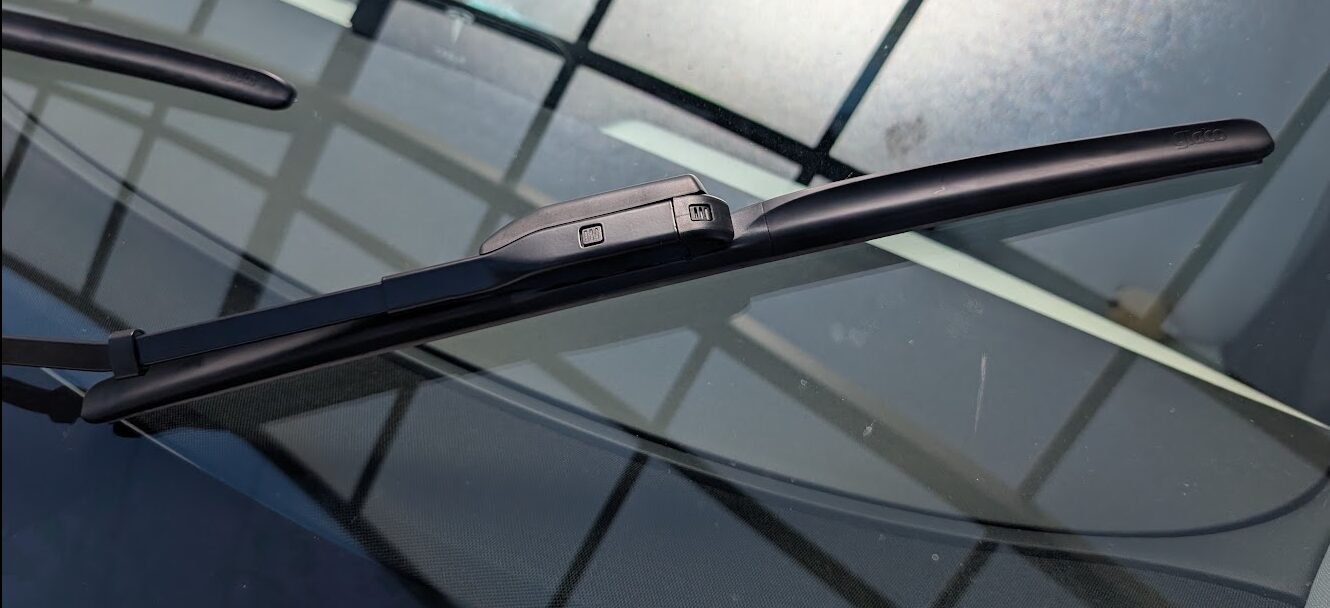 テスラモデルY　ワイパーブレード交換　ELECTRICLIFE エレクトリックライフ