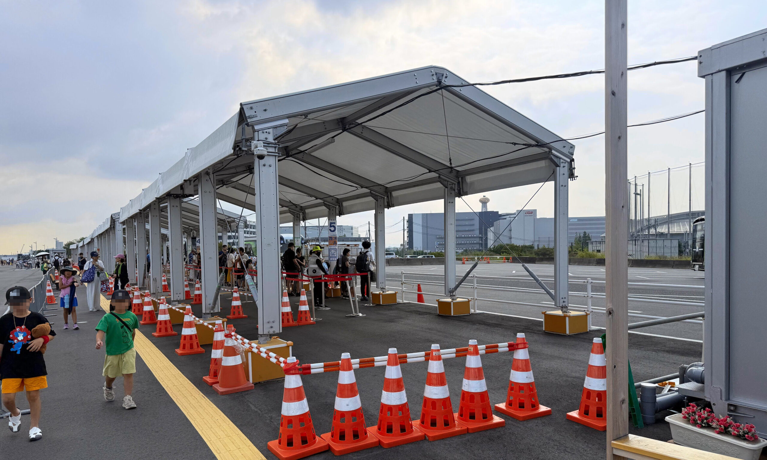 舞洲万博駐車場　エレクトリックライフ　ELECTRICLIFE