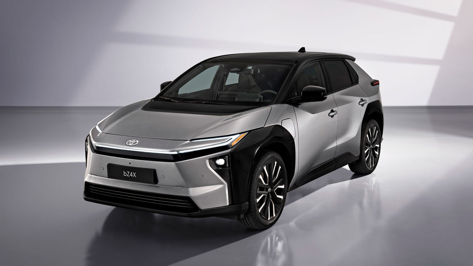 トヨタbZ4Xついに個人向け販売！New bz4Xになって何が変わったか徹底解剖 - ELECTRICLIFE - エレクトリック・ライフ！