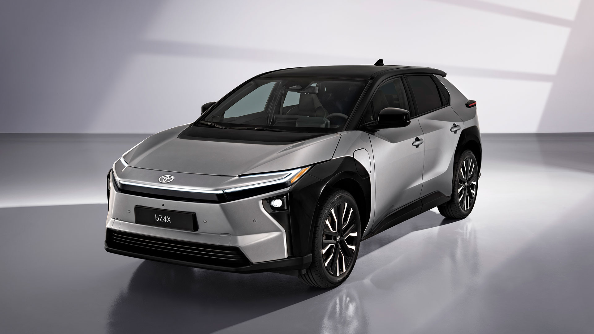 TOYOTA bZ4X ELECTRICLIFE エレクトリックライフ