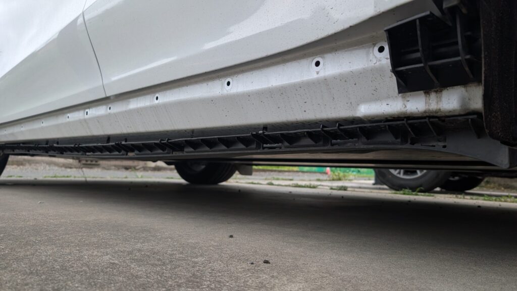TESLA MODEL Y SIDE SKIRT　ELECTRICLIFE　エレクトリックライフ